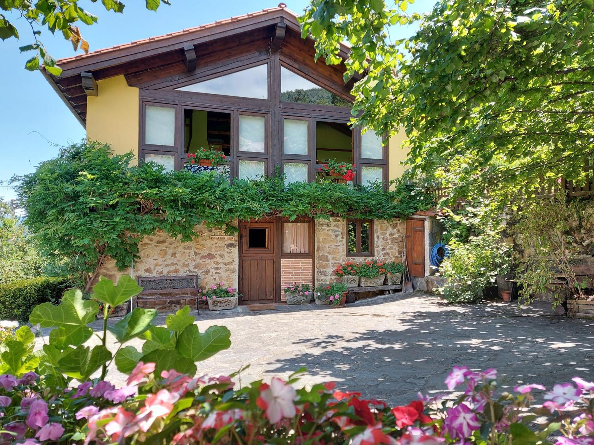 Apartamentos Rurales Los Picos De Redo Camaleño Exterior foto